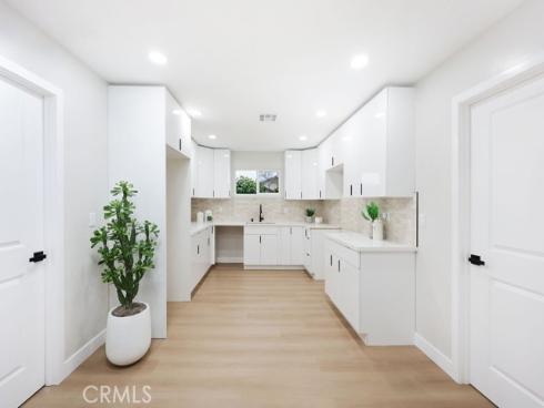 916 N West , Anaheim, CA