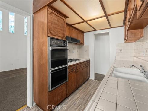 2011 W Katella 3 , Anaheim, CA