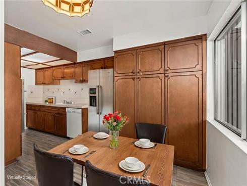 2011 W Katella 3 , Anaheim, CA