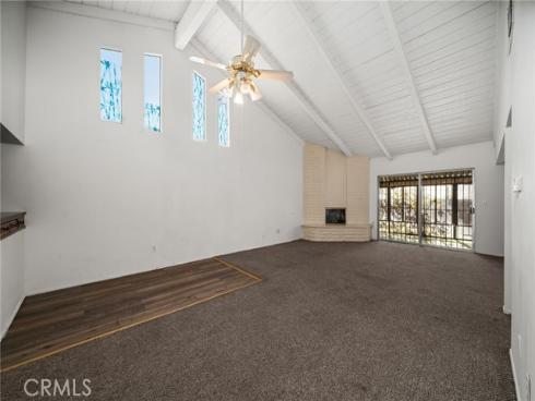 2011 W Katella 3 , Anaheim, CA