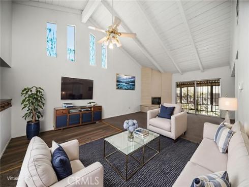 2011 W Katella 3 , Anaheim, CA