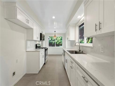 633 S Hacienda Street, Anaheim, CA