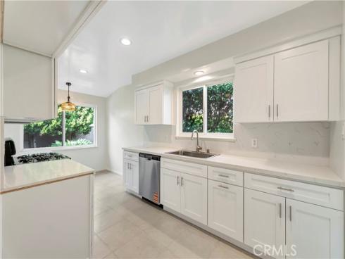 633 S Hacienda Street, Anaheim, CA