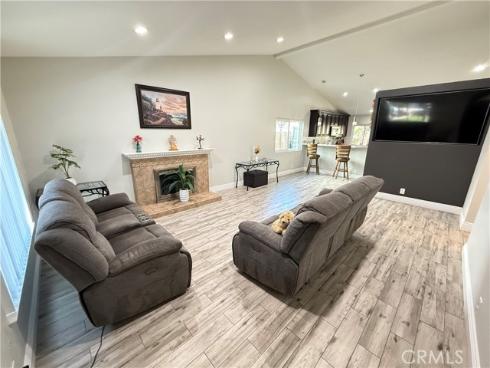 1748 N Oxford   Street, Anaheim, CA