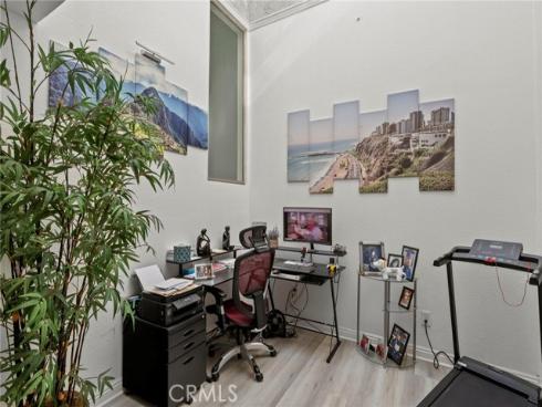 1981 W Bayshore  , Anaheim, CA