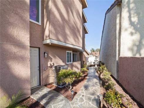 1981 W Bayshore  , Anaheim, CA