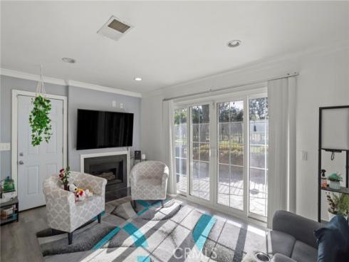 1981 W Bayshore  , Anaheim, CA