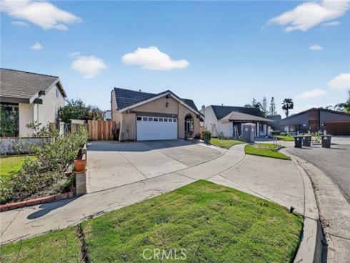 6116 E Paseo Rio Azul , Anaheim, CA