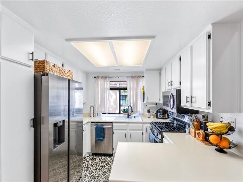 3573 W Greentree Cir C , Anaheim, CA