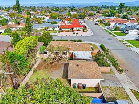 2420 W Grivey , Anaheim, CA