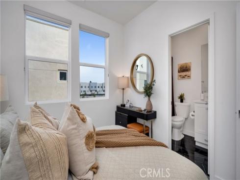 1669 W Lincoln 102 Avenue, Anaheim, CA