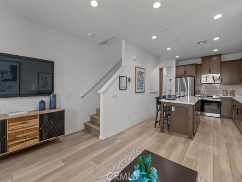 1097 N Harbor   Boulevard, Anaheim, CA