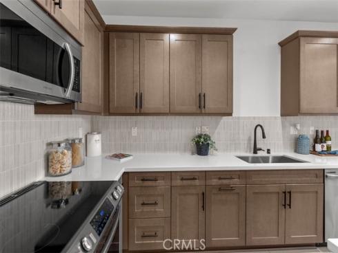 1097 N Harbor   Boulevard, Anaheim, CA