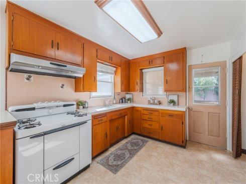 1241 S Walnut  , Anaheim, CA