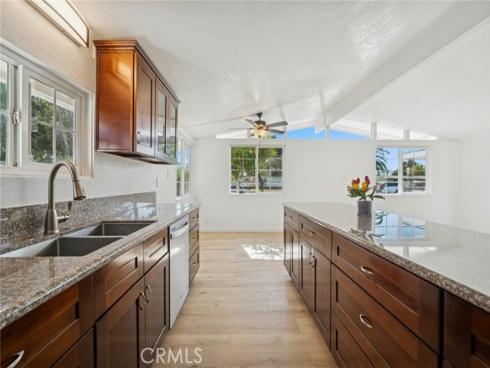 1409 W Dogwood  , Anaheim, CA