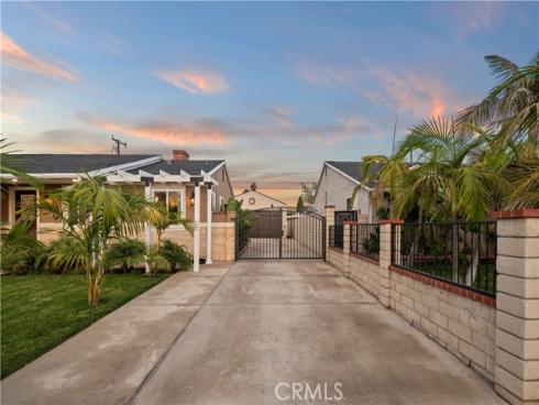 638 N Buttonwood  , Anaheim, CA