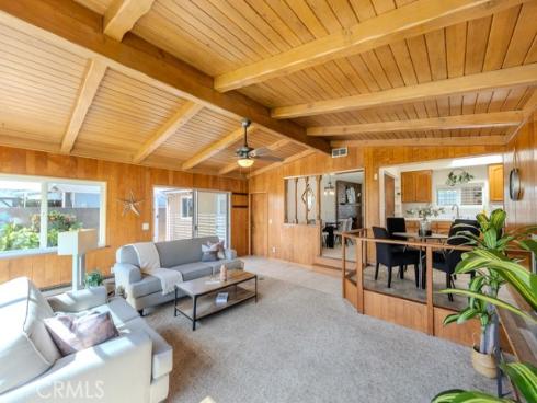 2834 W Keys Lane, Anaheim, CA