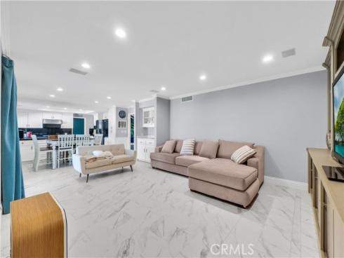 1417 W James  , Anaheim, CA