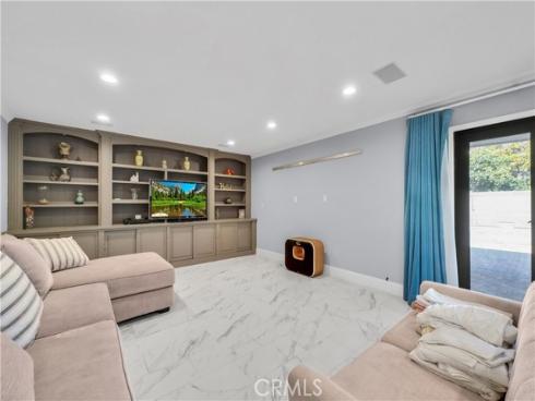 1417 W James  , Anaheim, CA