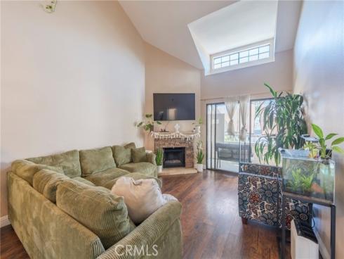 1875 W Falmouth 58 , Anaheim, CA