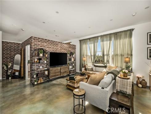 435 W Center Street Promenade  323 , Anaheim, CA