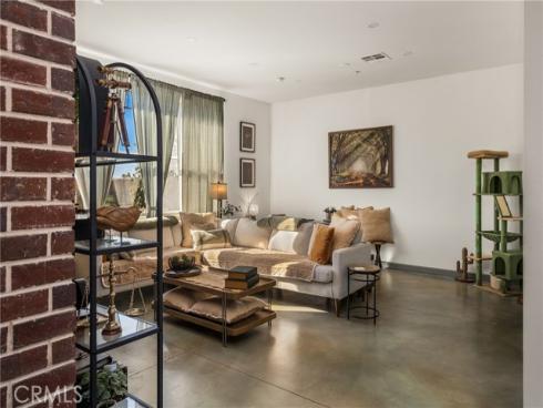 435 W Center Street Promenade  323 , Anaheim, CA