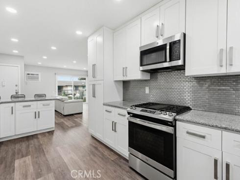 1860 W Glenoaks  L , Anaheim, CA