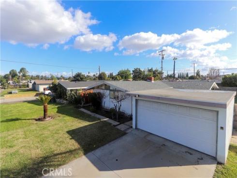9682  Hillview  , Anaheim, CA