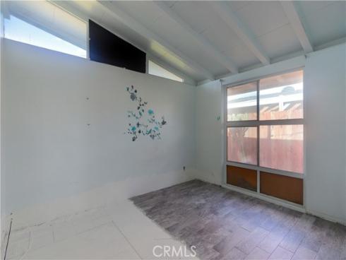 9682  Hillview  , Anaheim, CA