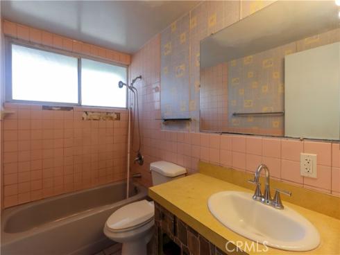 9682  Hillview  , Anaheim, CA