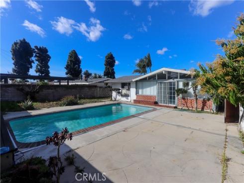 9682  Hillview  , Anaheim, CA