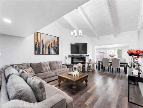 2011 W Katella  , Anaheim, CA