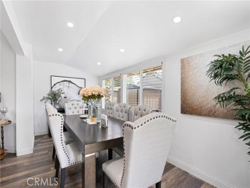 2011 W Katella  , Anaheim, CA