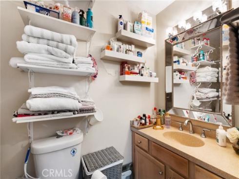 2011 W Katella  , Anaheim, CA