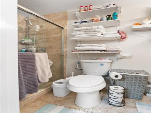 2011 W Katella  , Anaheim, CA