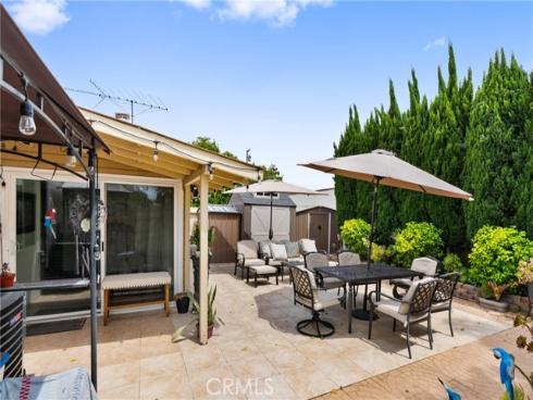 2011 W Katella  , Anaheim, CA