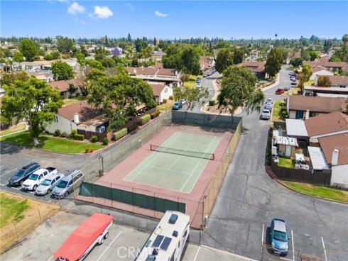 2011 W Katella  , Anaheim, CA