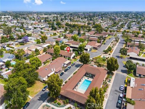 2011 W Katella  , Anaheim, CA