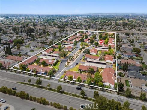 2011 W Katella  , Anaheim, CA