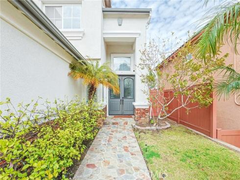 8755 E Garden View , Anaheim, CA