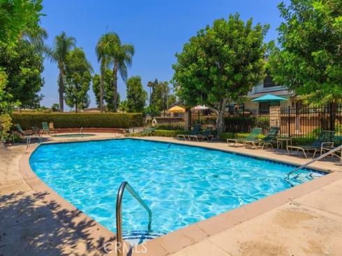 1955 W Clipper  , Anaheim, CA