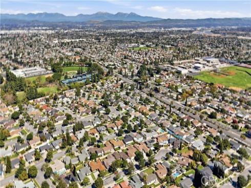 1817 E Alcove  , Anaheim, CA