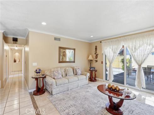1817 E Alcove  , Anaheim, CA