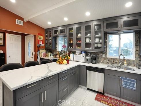 9802  Chanticleer  , Anaheim, CA