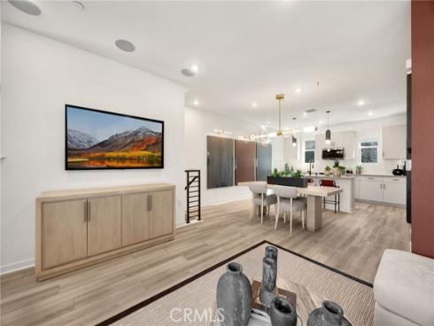 101 S Laxore  203  Street, Anaheim, CA