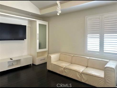 646 S Courson   Drive, Anaheim, CA