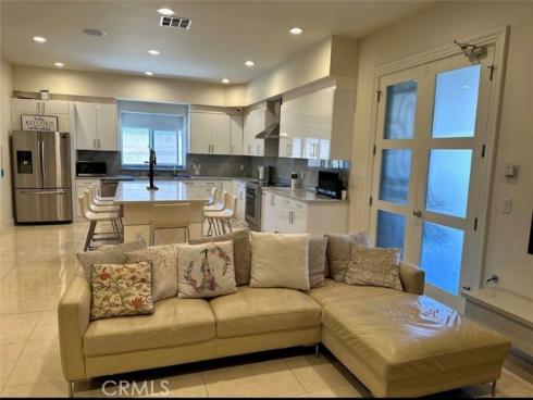 646 S Courson   Drive, Anaheim, CA