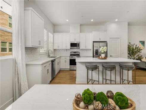 935 E Mason  52  Lane, Anaheim, CA