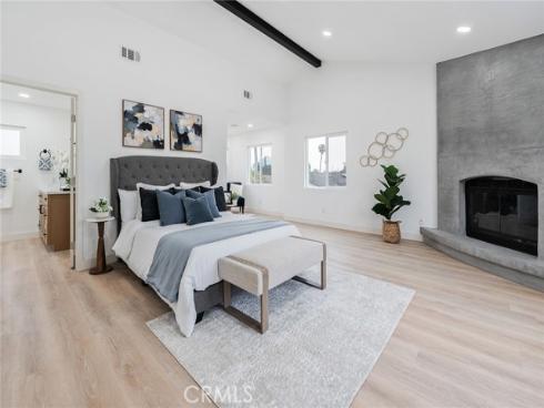 945 N Summer  , Anaheim, CA