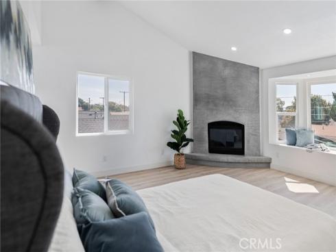 945 N Summer  , Anaheim, CA